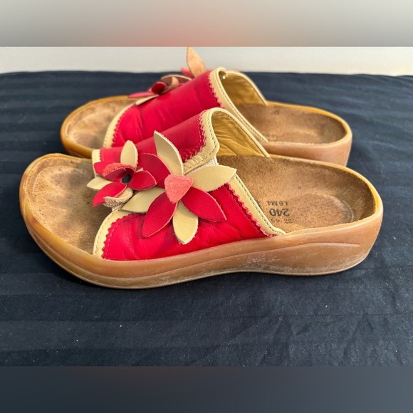 Birkenstock Red Flower Tatami Slide Sandal - Size 6